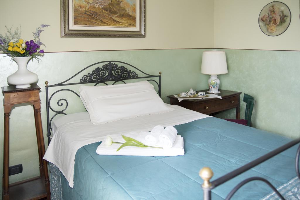 B&B Casa Carla ピネローロ エクステリア 写真